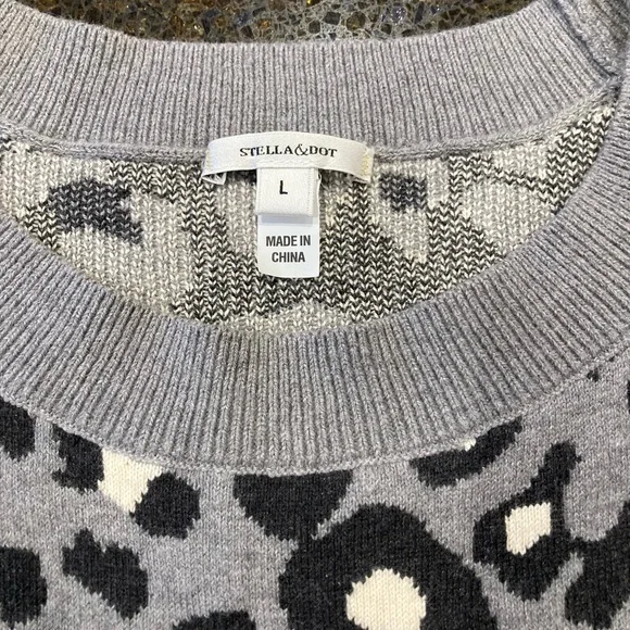 Stella & Dot Animal Print Sweater in Gray and Black - Picture 5 of 6